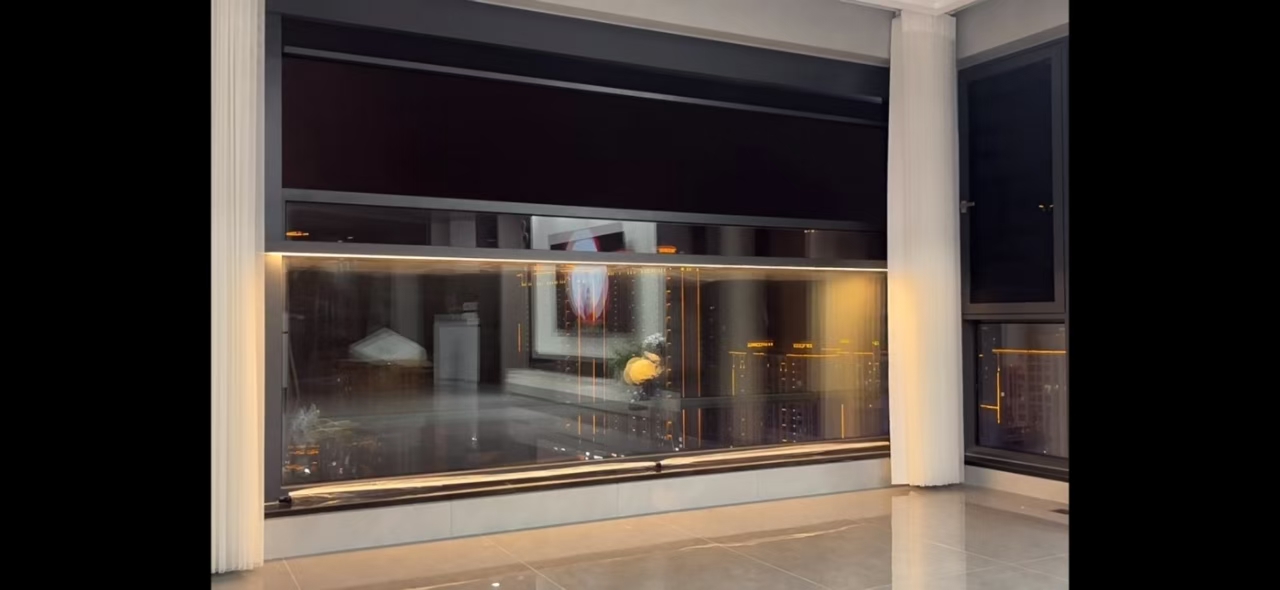 165 Series Motorized Lift Window